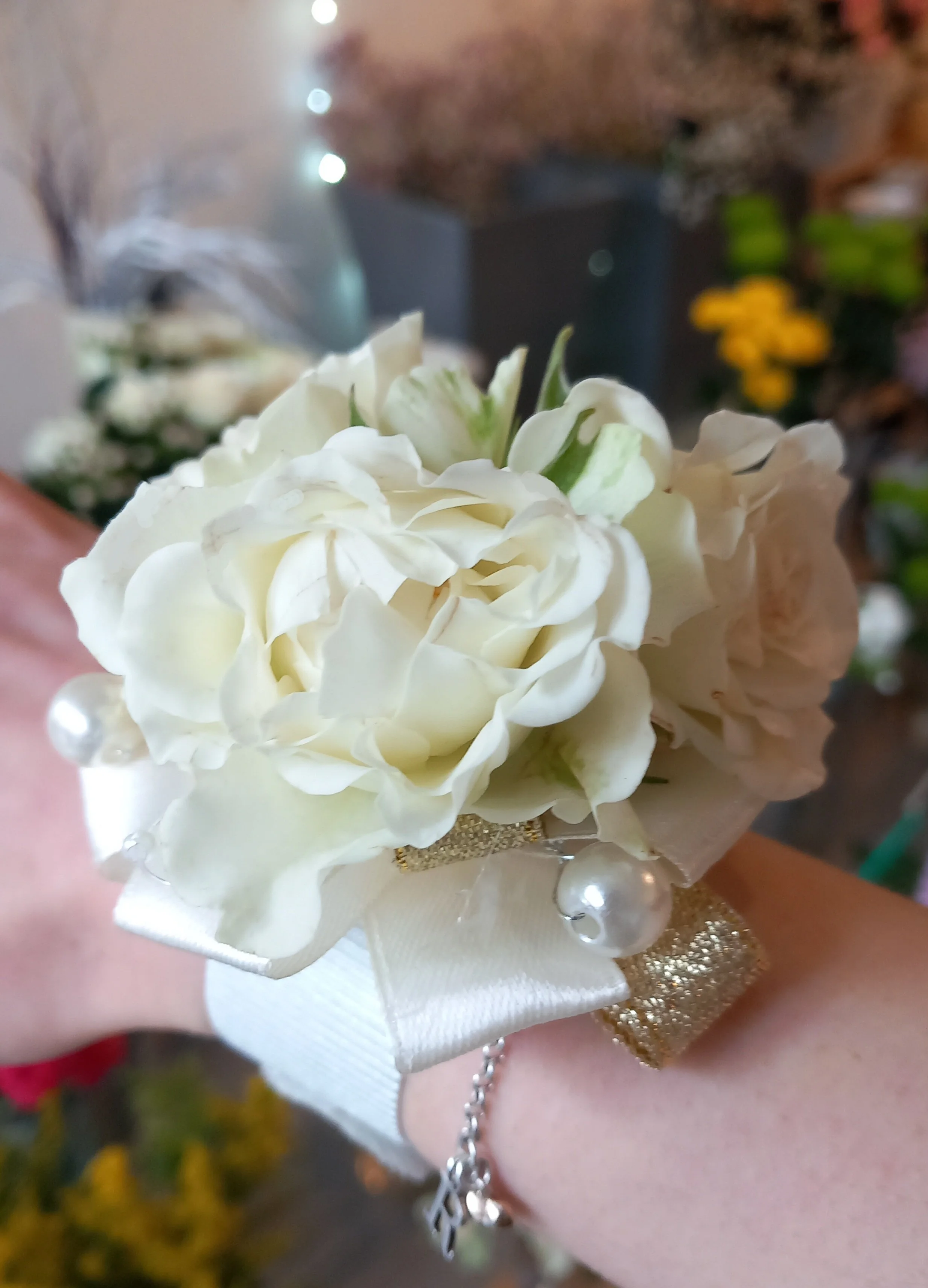 Fresh White Lisianthus Corsage — Eden Flowers & Crafts